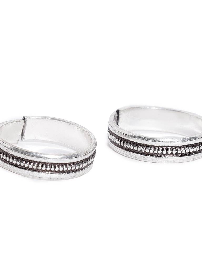Firoza Oxidized Silver Toned Simplistic Band Toe Rings : OXYTR311