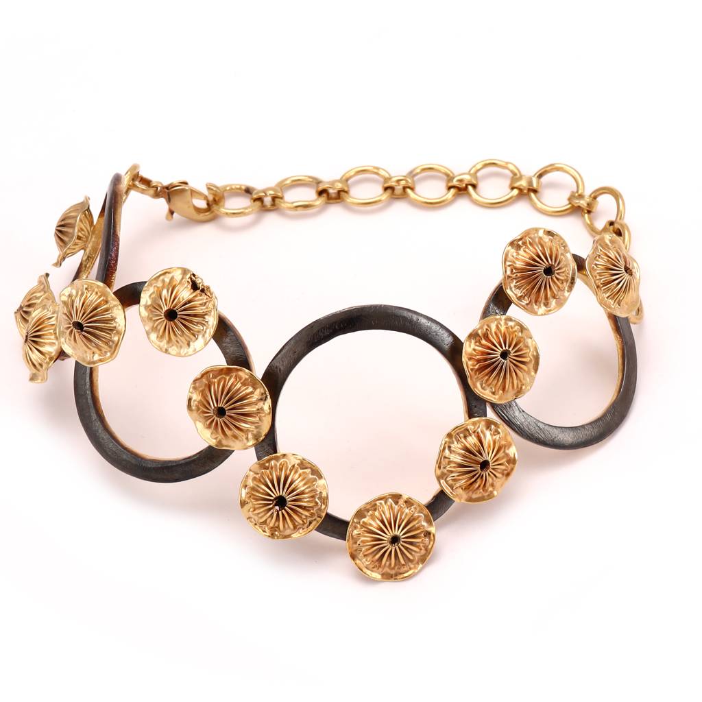 Golden Cove Black And Gold Bracelet : OY-3005