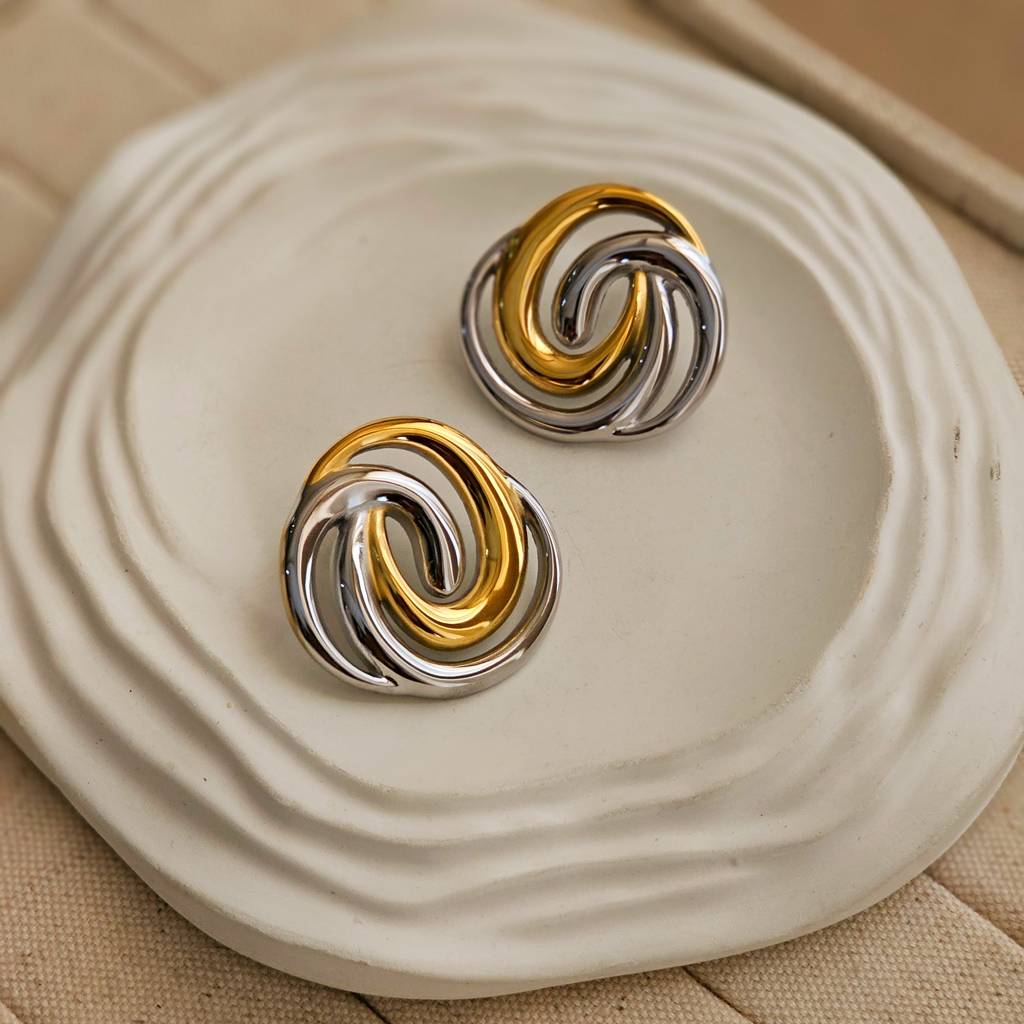 Odette Twirl Earrings : TAA-9999904734197-EARRING