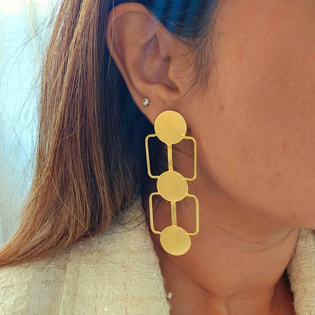 Olivia Brass Earrings : TAA-9999904734171-EARRING