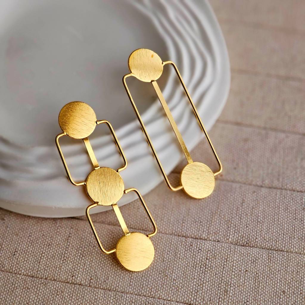 Olivia Brass Earrings : TAA-9999904734171-EARRING