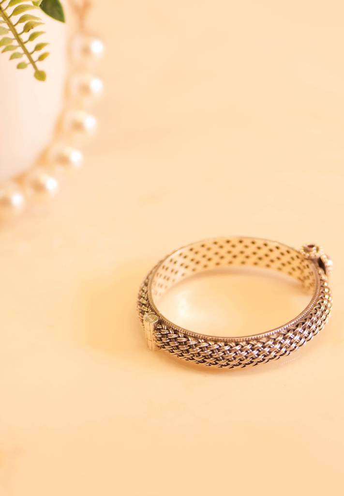 Aadhya Pearl Weave Classic Kada : KB044-2-2