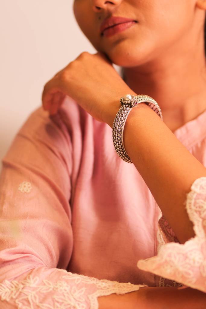 Aadhya Pearl Weave Classic Kada : KB044-2-2