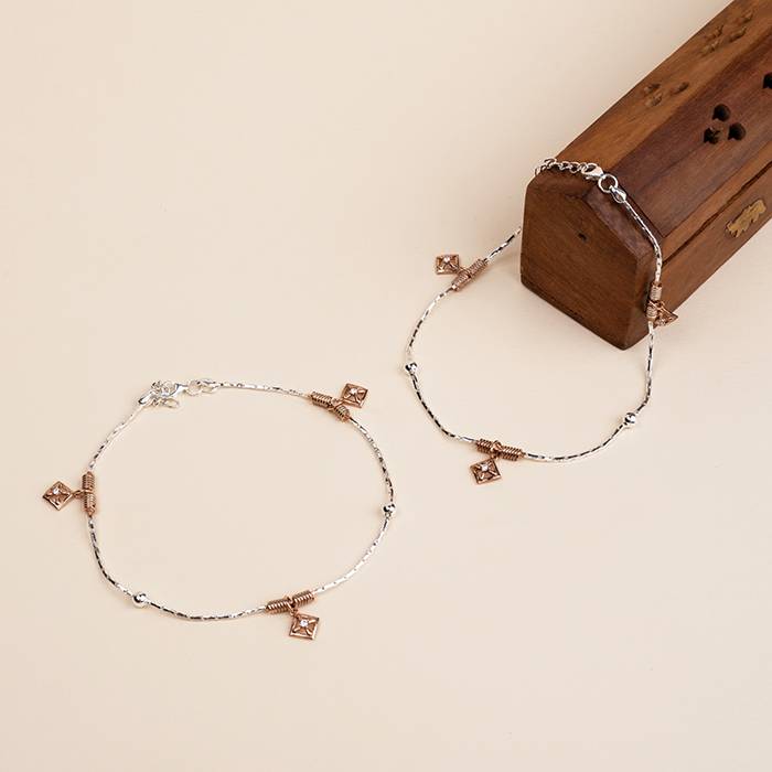 Square Serenity Anklet : PA57