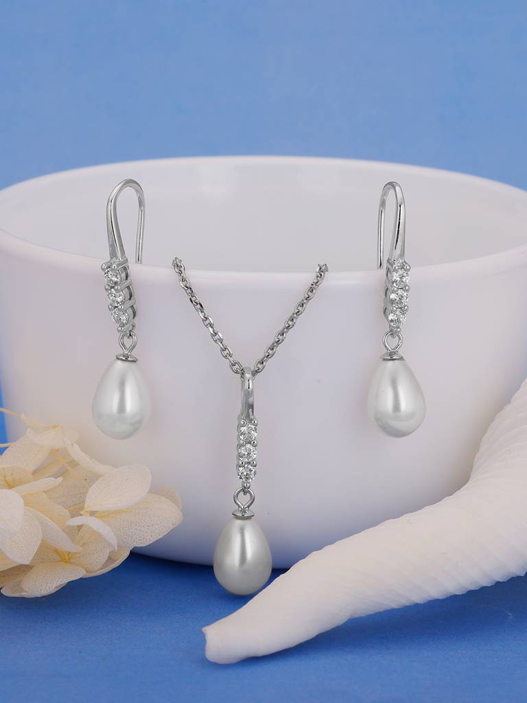 GIVA 925 Sterling Silver Anushka Sharma Silver Drops of Pearls Set