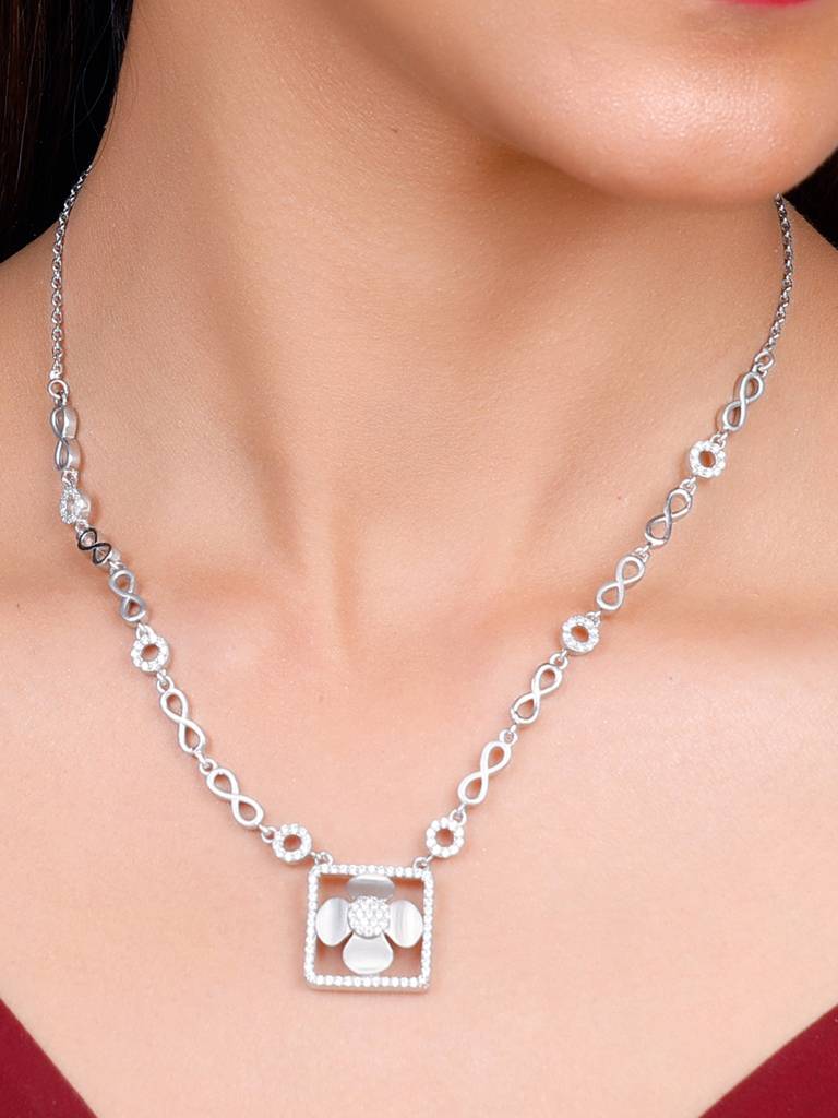 GIVA 925 Sterling Silver Lavish Love Floral Necklace