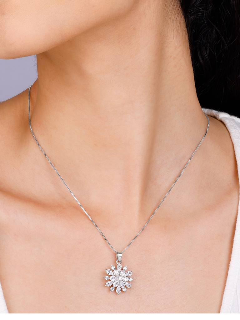 Giva 925 Sterling Silver Heavenly Flower Pendant With Box Chain