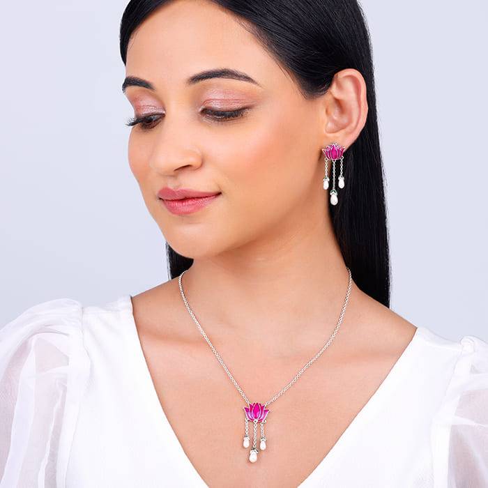 Giva 925 Oxidized Silver Pichwai Lotus Set| Gifts For Women And Girls | With Certificate Of Authenti : PD02081ER01996