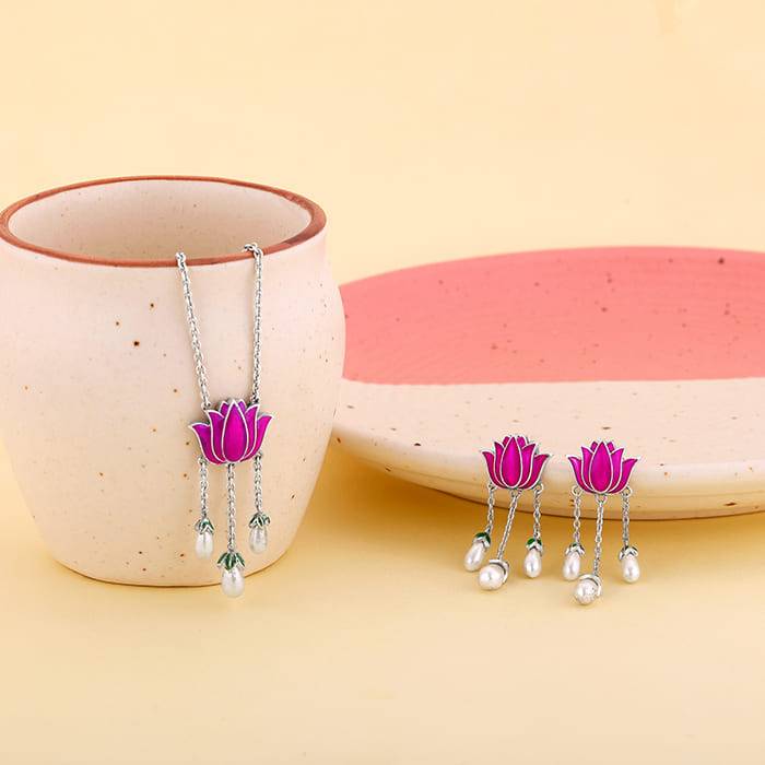 Giva 925 Oxidized Silver Pichwai Lotus Set| Gifts For Women And Girls | With Certificate Of Authenti : PD02081ER01996