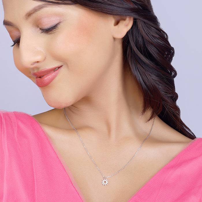 Giva 925 Sterling Sliver Sparkling Floral Pendant With Link Chain| Necklace To Gift Women  : PD02230