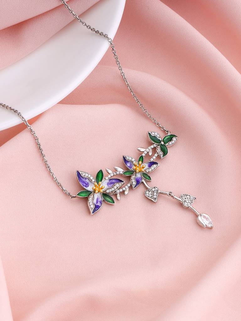 Giva 925 Silver Bhumi Silver Trillium Necklace : PD02271