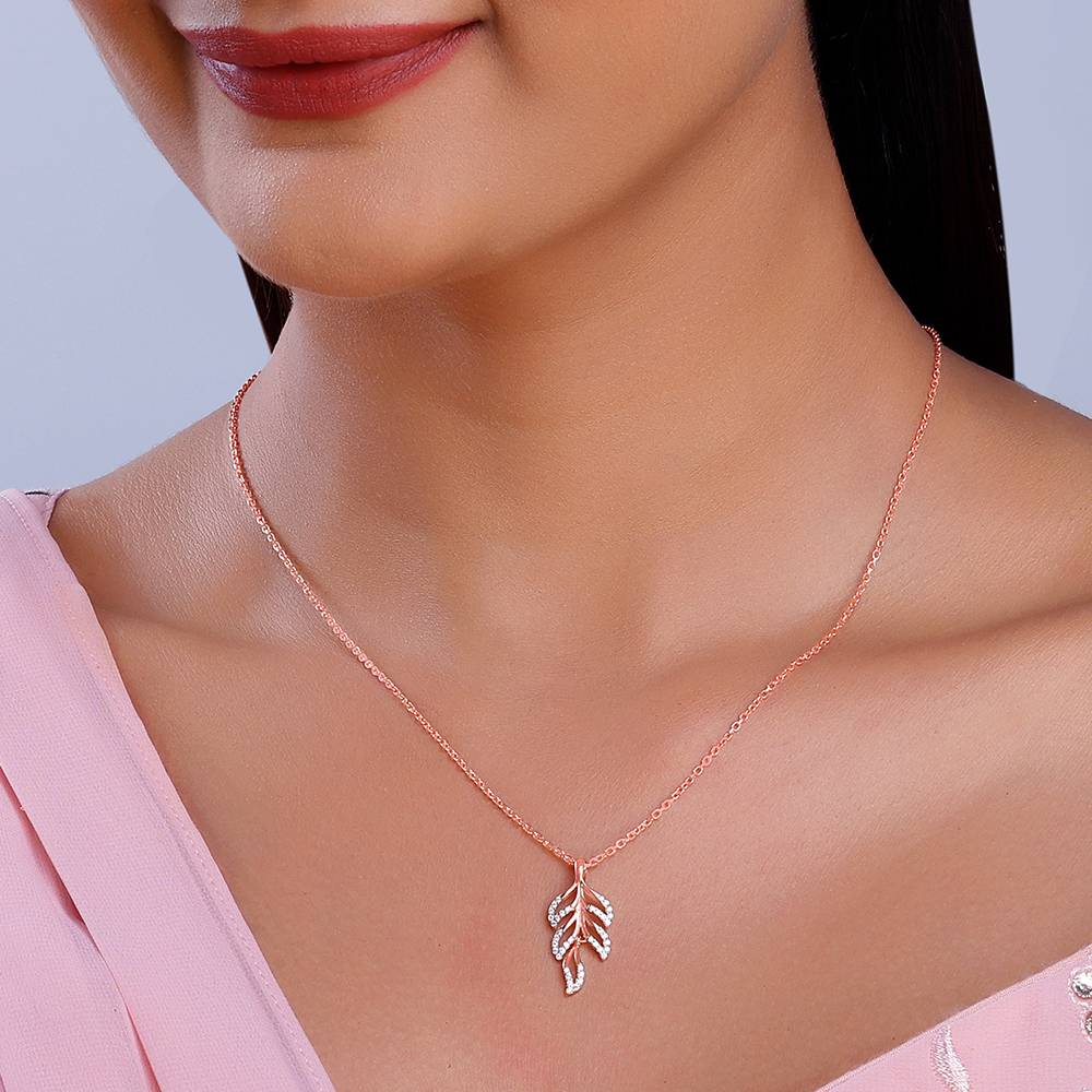 Giva 925 Silver Rose Gold Komal Pankh Pendant With Link Chain : PD02517