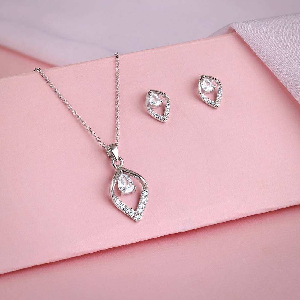 925 Silver Bling Queen Set : PD02589ER02862