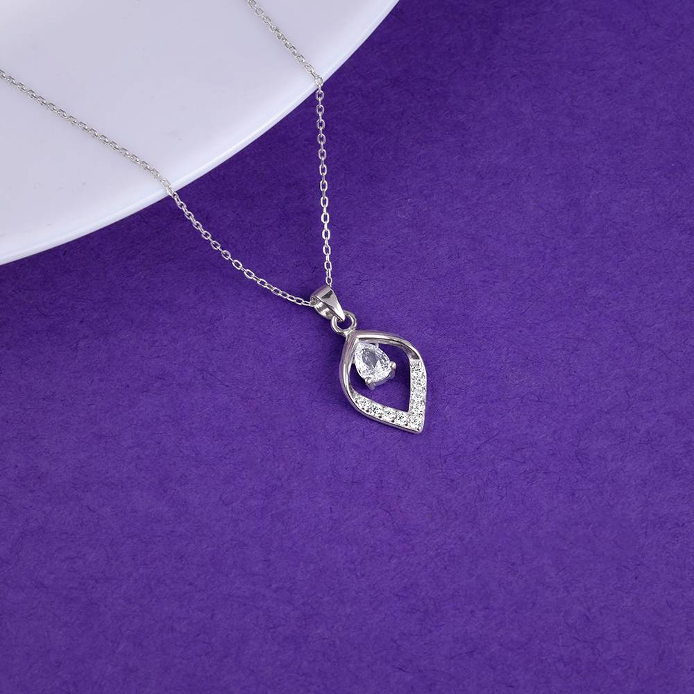 925 Silver Bling Queen Pendant With Link Chain : PD02589
