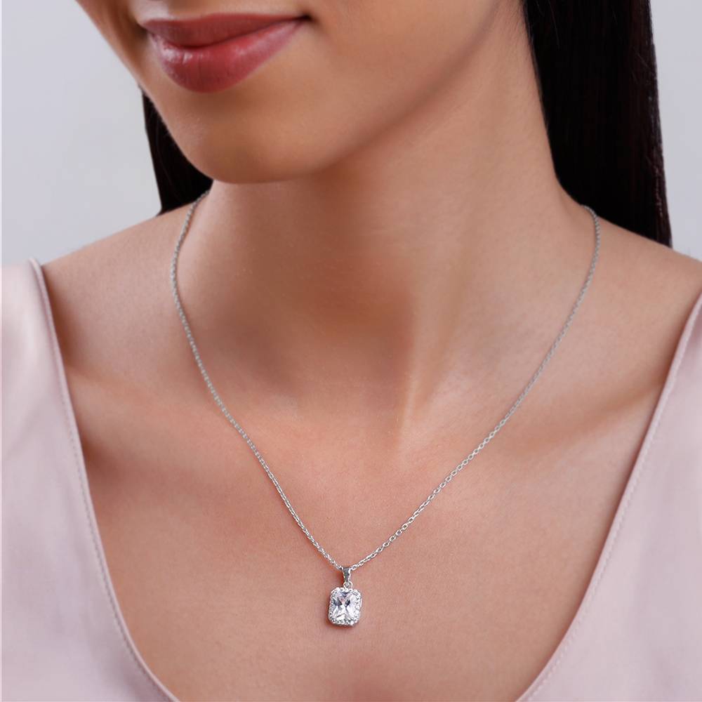 925 Silver Radiant Square Pendant With Link Chain : PD02692