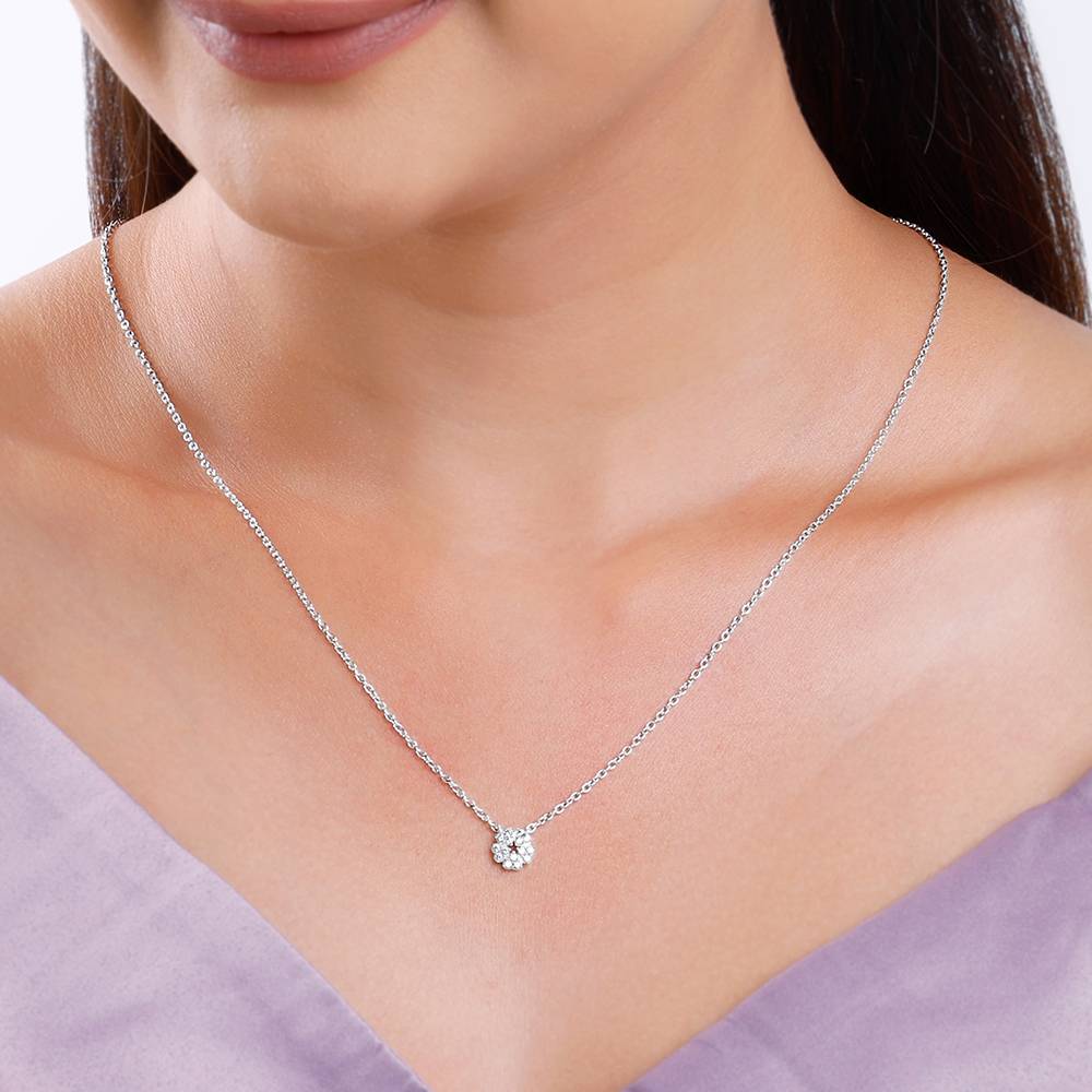 Silver Floral Star Pendant With Link Chain : PD02702