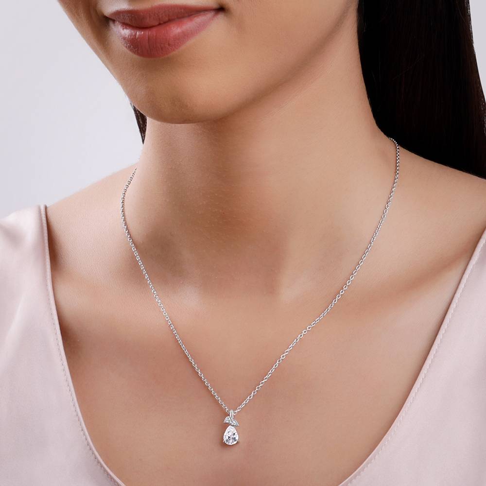 925 Silver Leafy Teardrop Pendant With Link Chain : PD02706