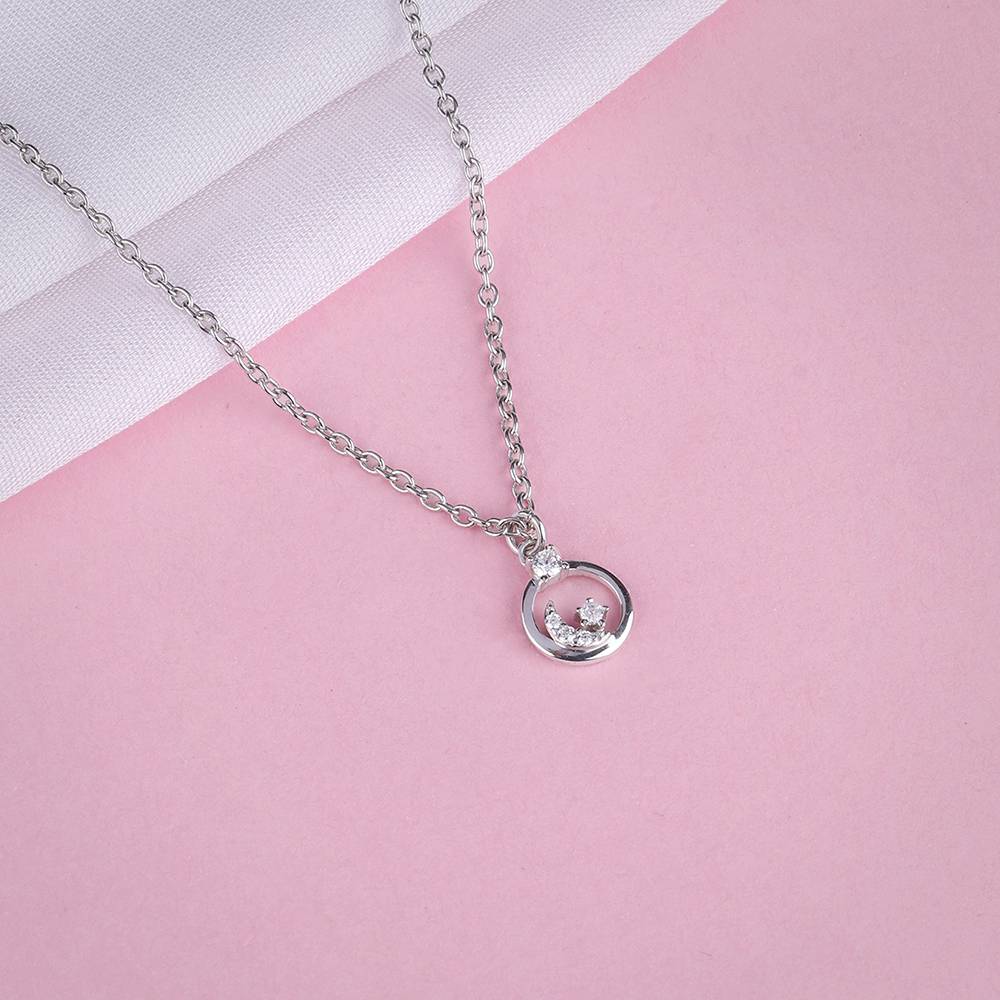 Silver Shining Moon Pendant With Link Chain : PD02708