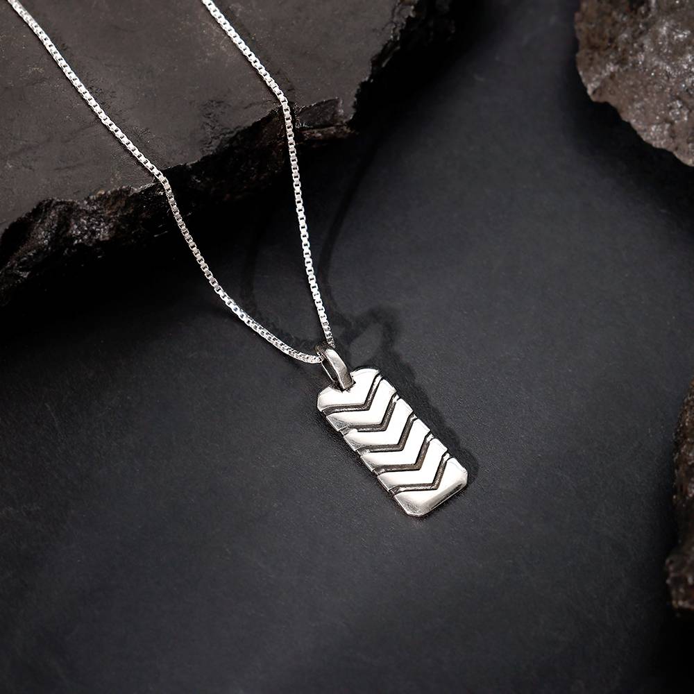 925 Oxidised Silver Retro Pendant With Box Chain : PD02728