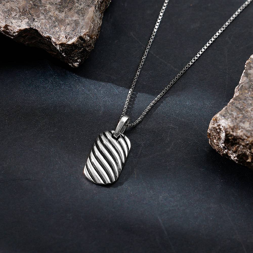 925 Oxidised Silver Stylish Pendant With Box Chain : PD02730