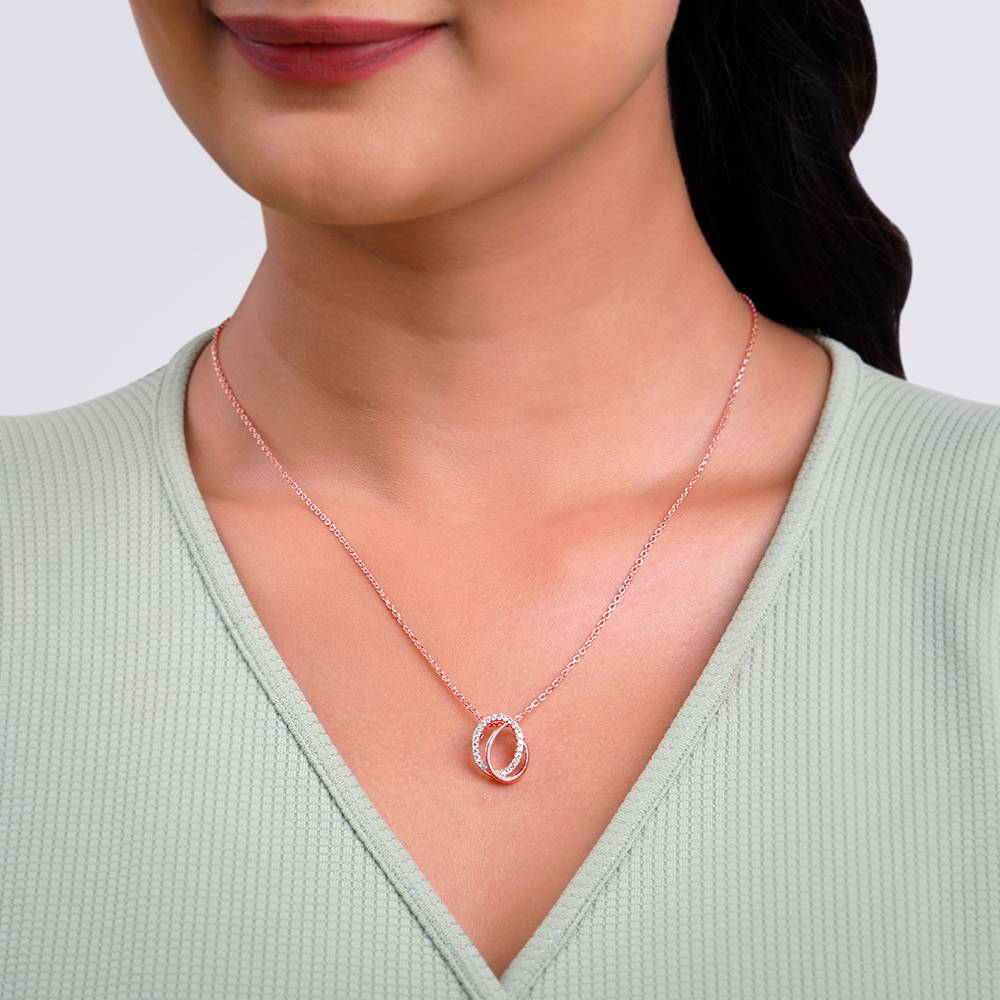 925 Rose Gold Bloom Ovate Pendant With Link Chain : PD02883