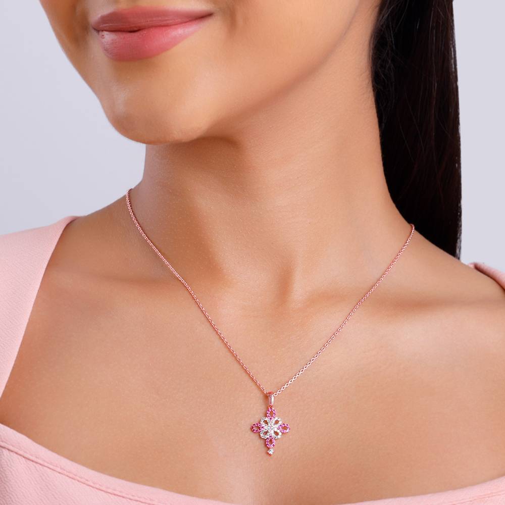 925 Rose Gold Jolie Flower Pendant With Link Chain : pd02891