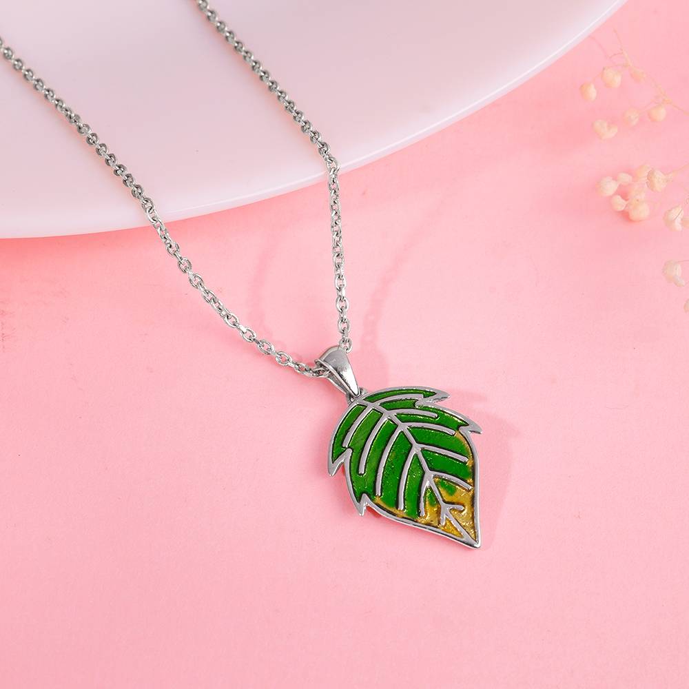 925 Silver Heavenly Leaf Pendant With Link Chain : PD02941