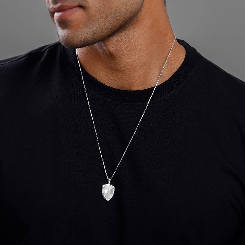 Giva 925 Silver Knight’S Valor Pendant With Box Chain For Him : PD03051