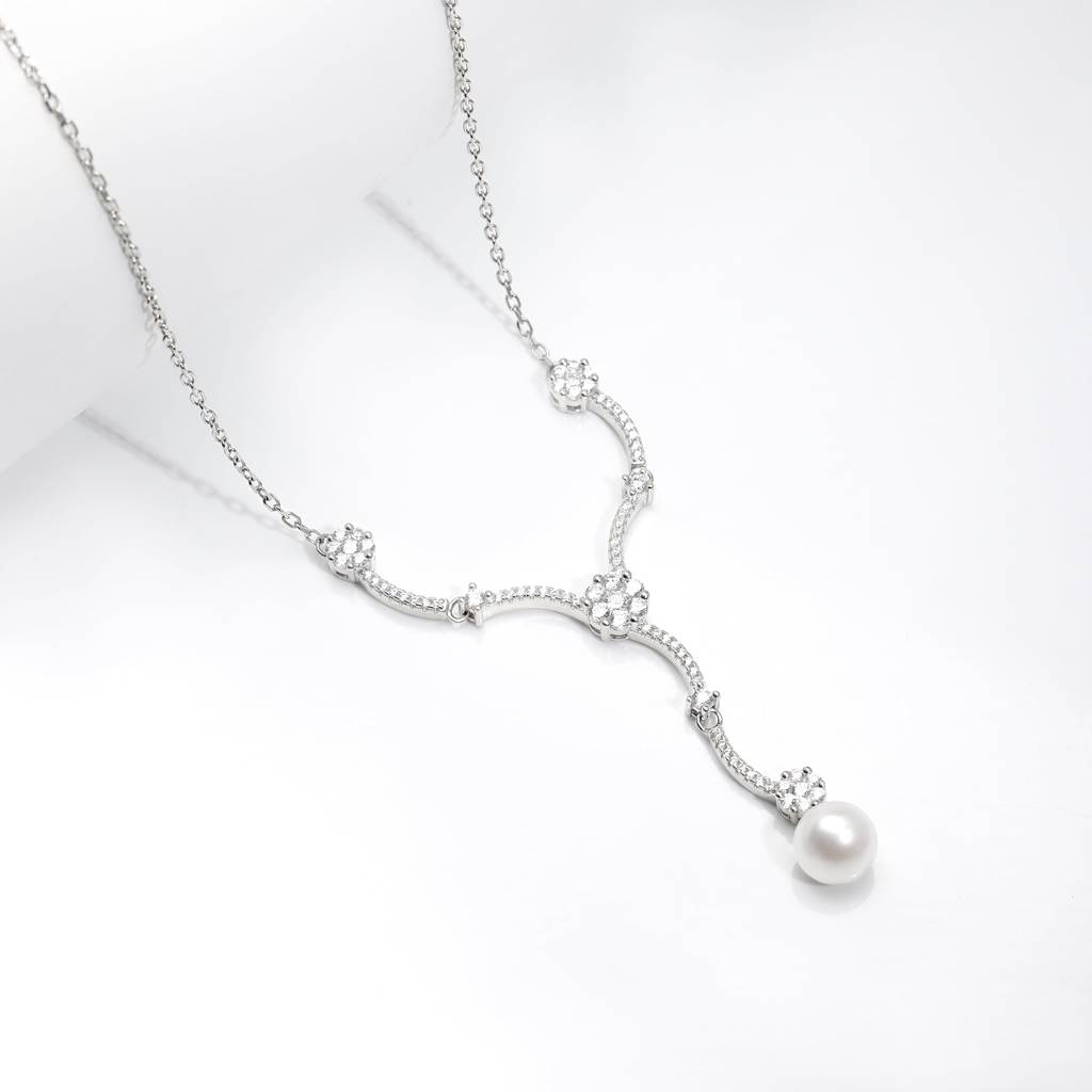 925 Silver Curved Pearl Flower Necklace : PD0427