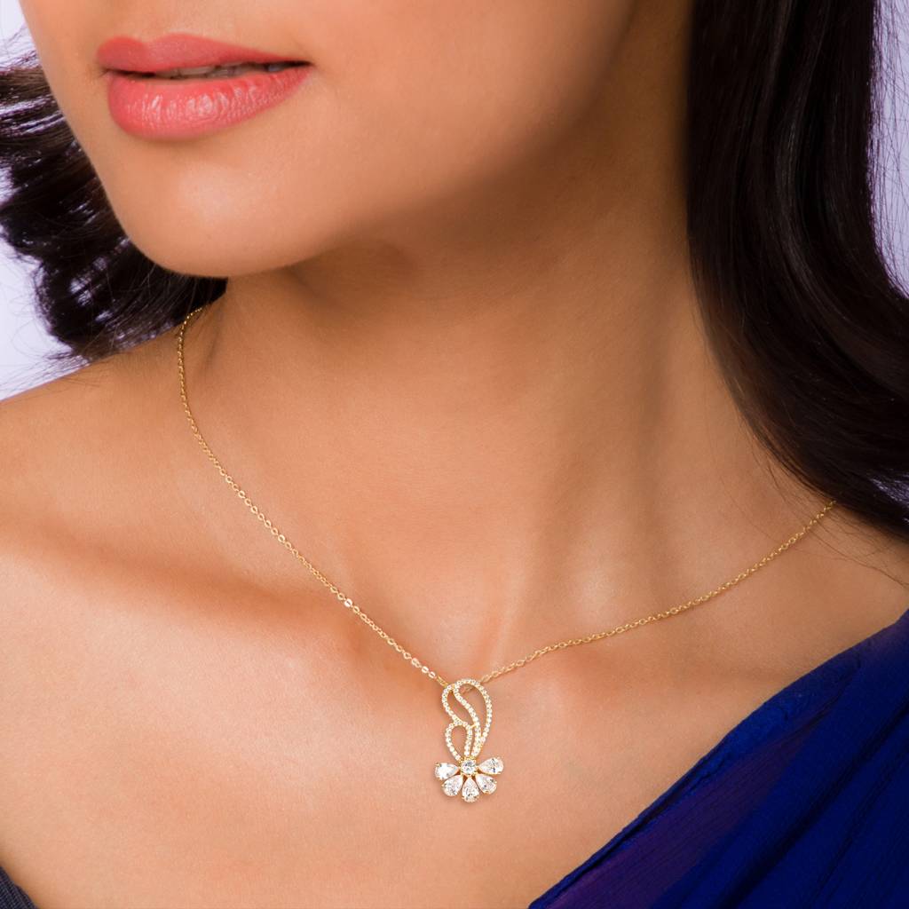 Giva 925 Silver Golden White Floral Damsel Pendant With Link Chain : PD0544