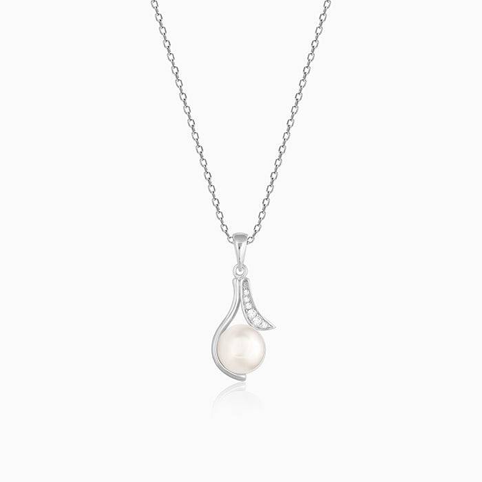 Silver Pearl Maiden Pendant With Link Chain : PD0610