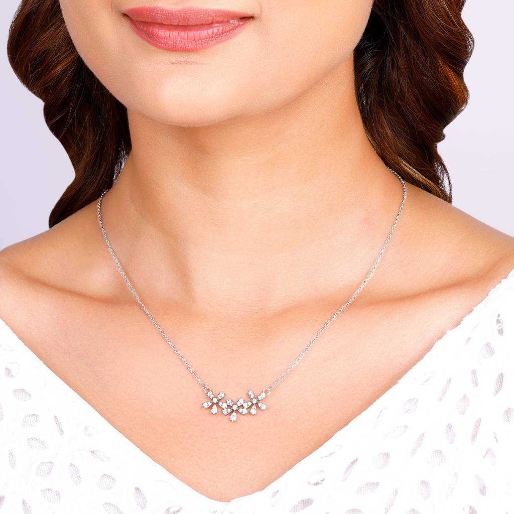 Silver Floral Enchantment Necklace : PD0640
