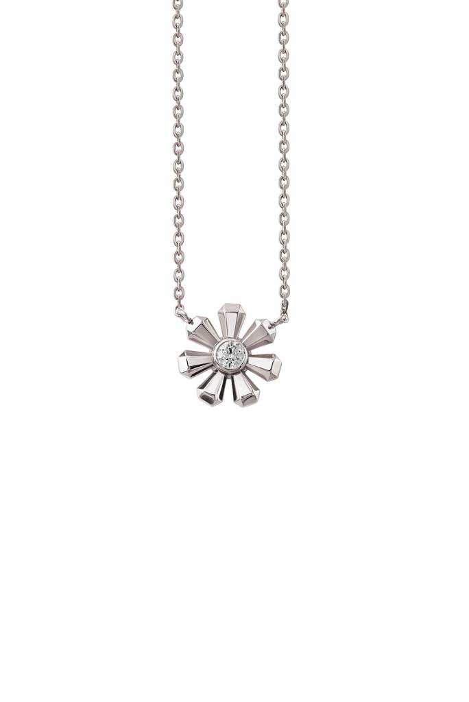 Silberry 925 Sterling Silver Daisy Bliss Necklace : PDCH82