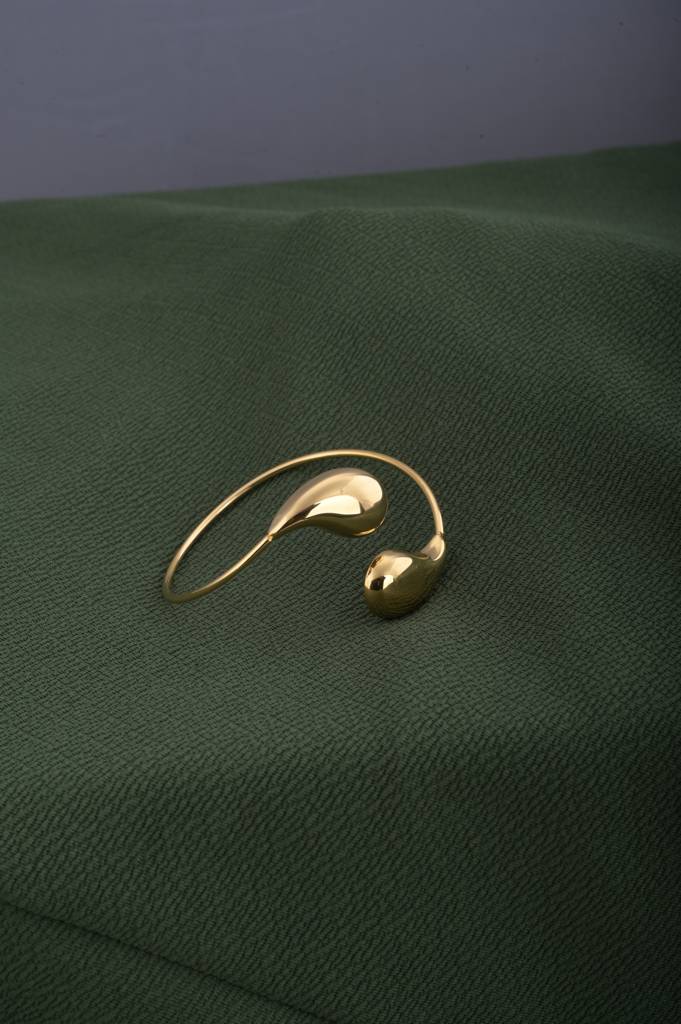 Gold Teardrop Cuff Bracelet : PMW01BR040