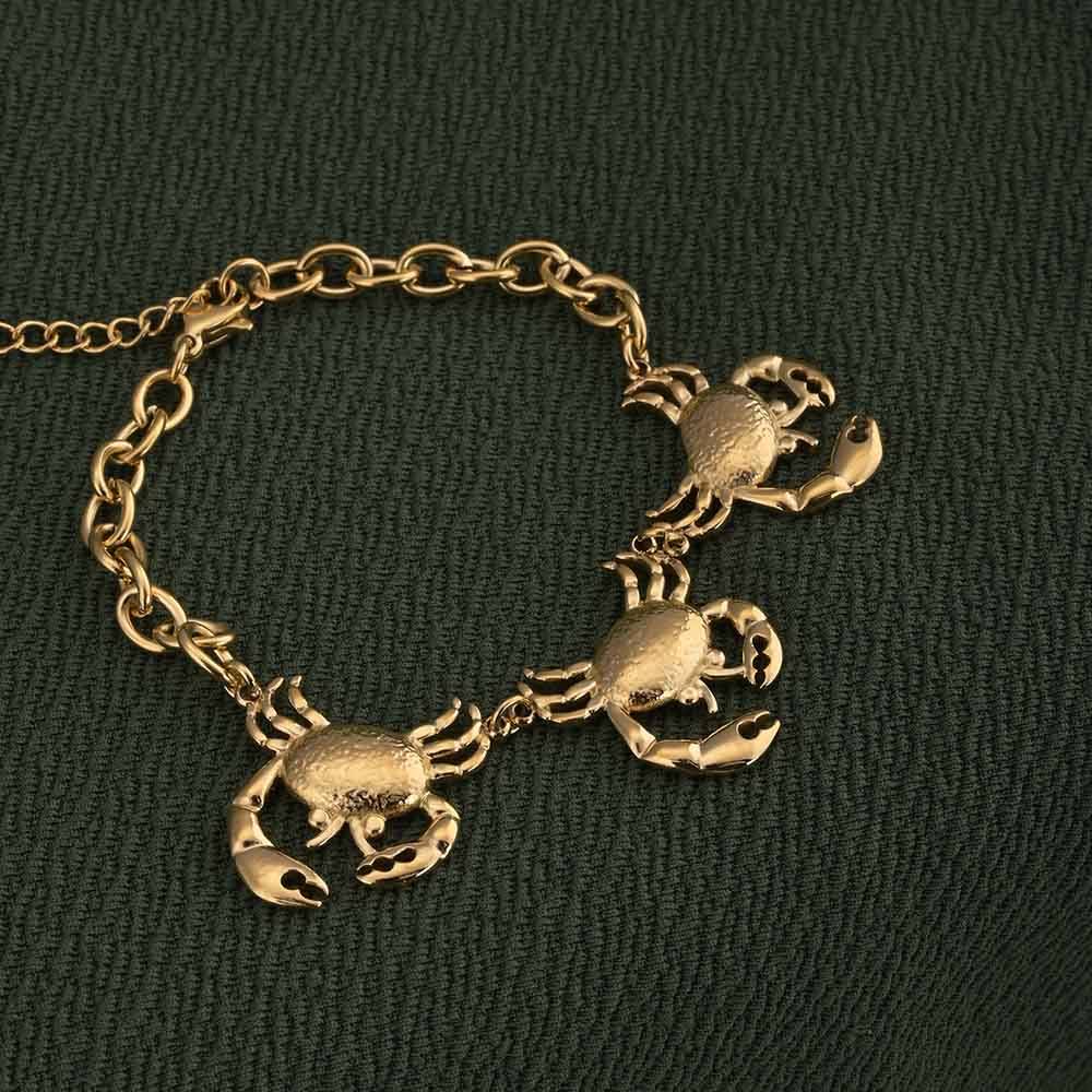 Gold Crab Charm Bracelet : PMW01BR046