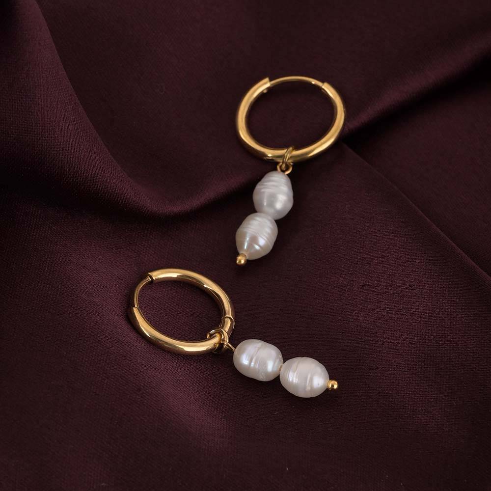 Dangling Pearl Hoops : PMW01ER036