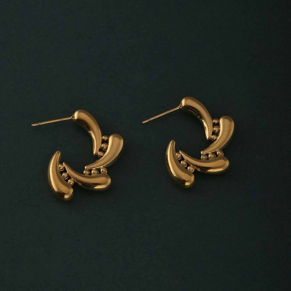 Floral Twist Earrings : PMW01ER094