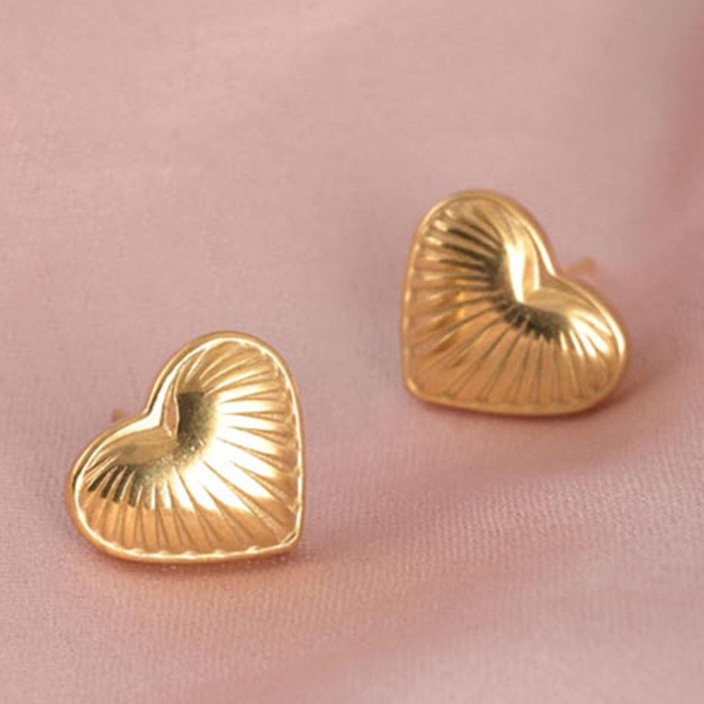 Heart Rays Earrings For Womens Waterproof & Anti-Tarnish : PMW01ER097