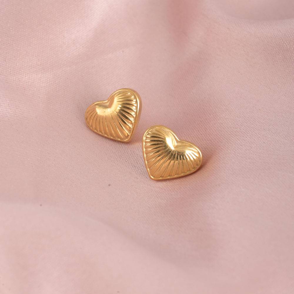 Heart Rays Earrings For Womens Waterproof & Anti-Tarnish : PMW01ER097