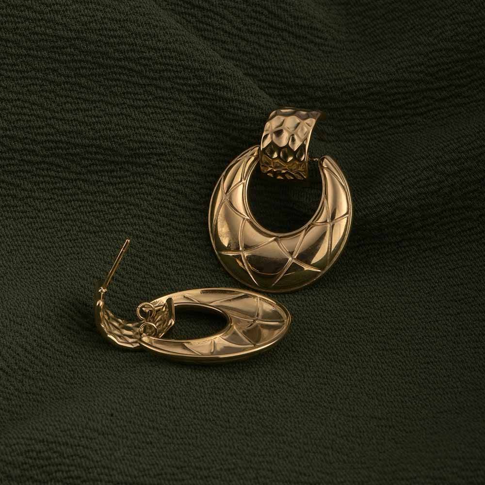 Textured Gold Hoop Earrings : PMW01ER137