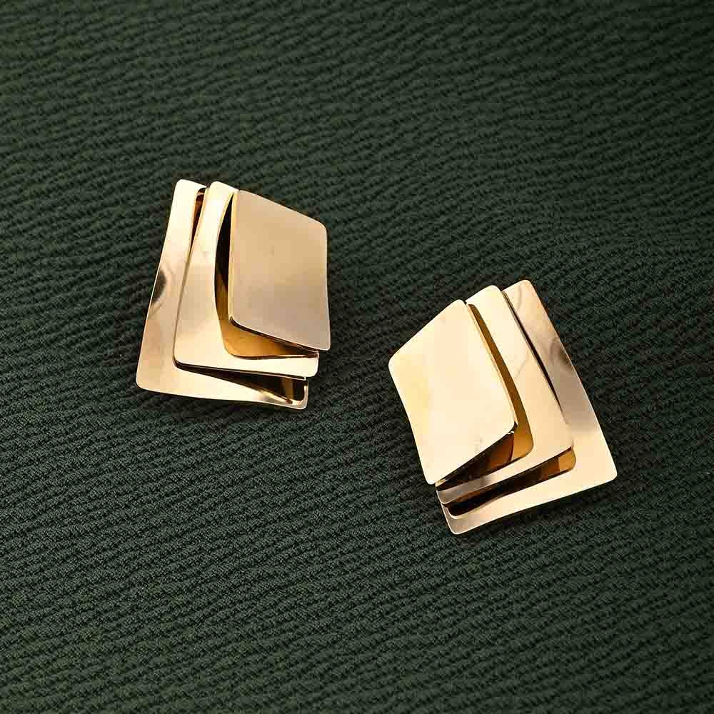 Modern Cubed Stud Earrings : PMW01ER156