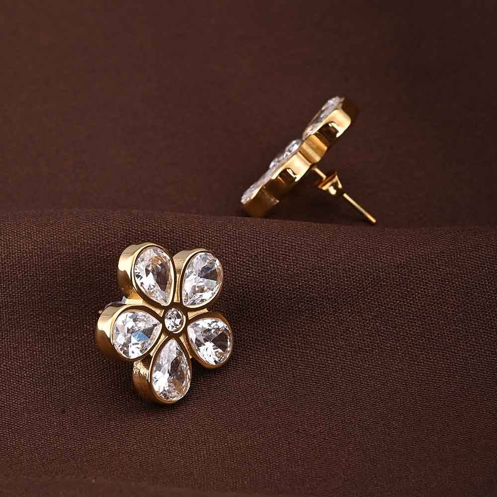 Blooming Diamonds Stud Earring : PMW01ER159