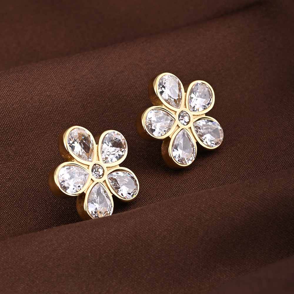 Blooming Diamonds Stud Earring : PMW01ER159