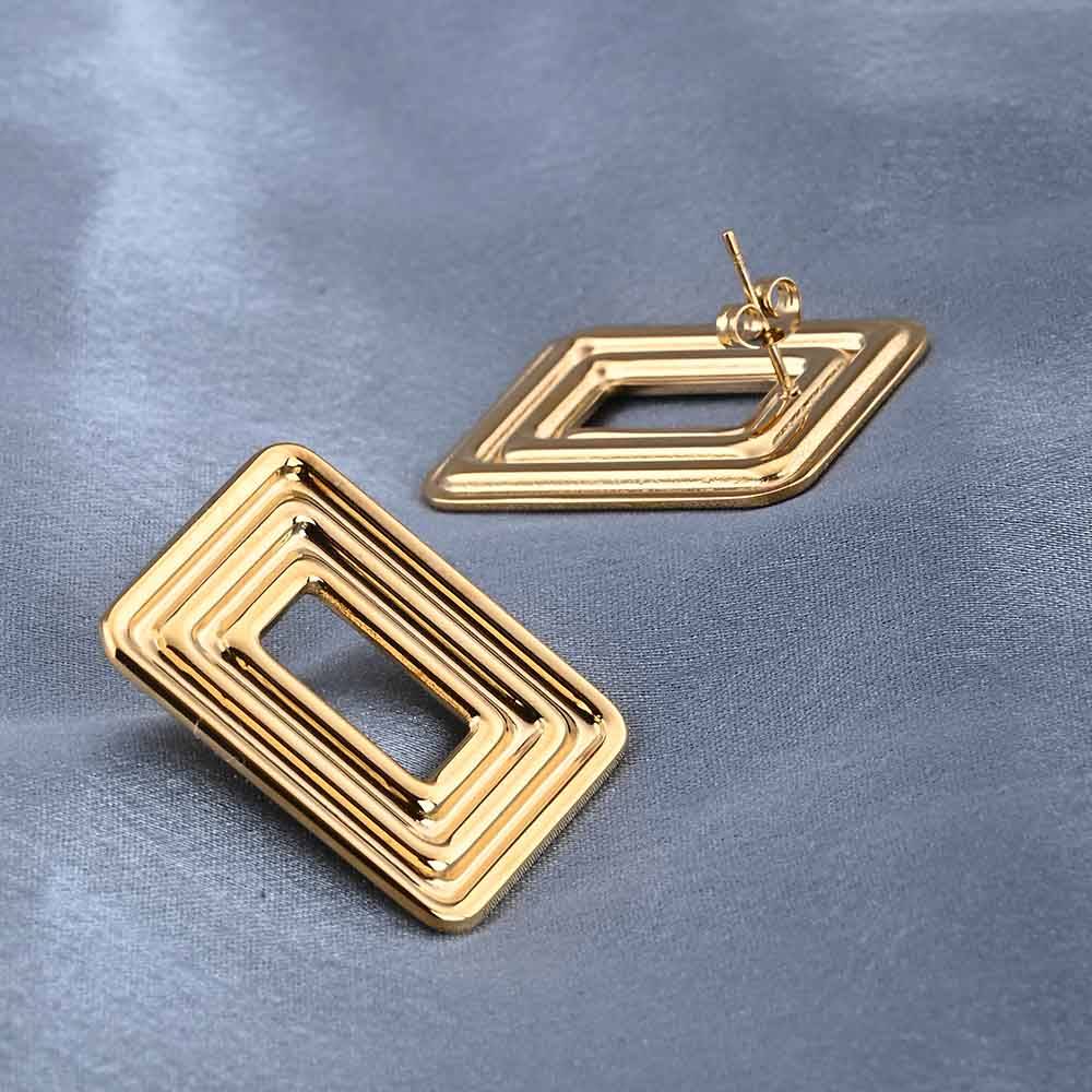 Rectangular Gold Statement Stud Earrings : PMW01ER165