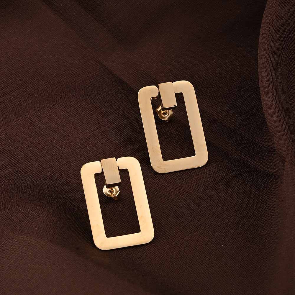 Gold Square Stud Earrings : PMW01ER168