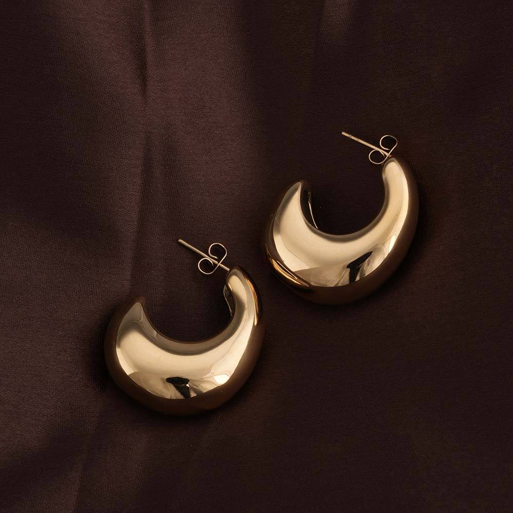 Thick Gold Moon Hoop Earrings : PMW01ER176
