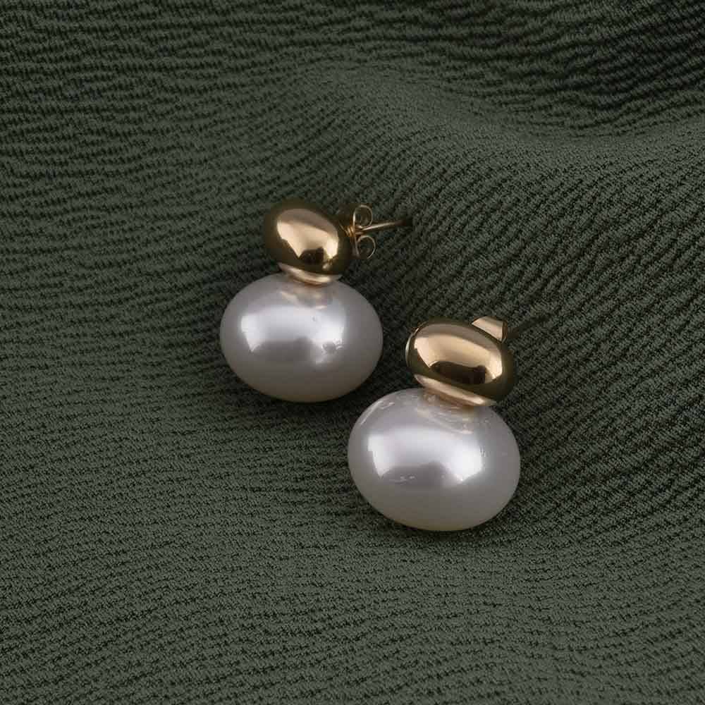 Pearl Gold Stud Earrings : PMW01ER182