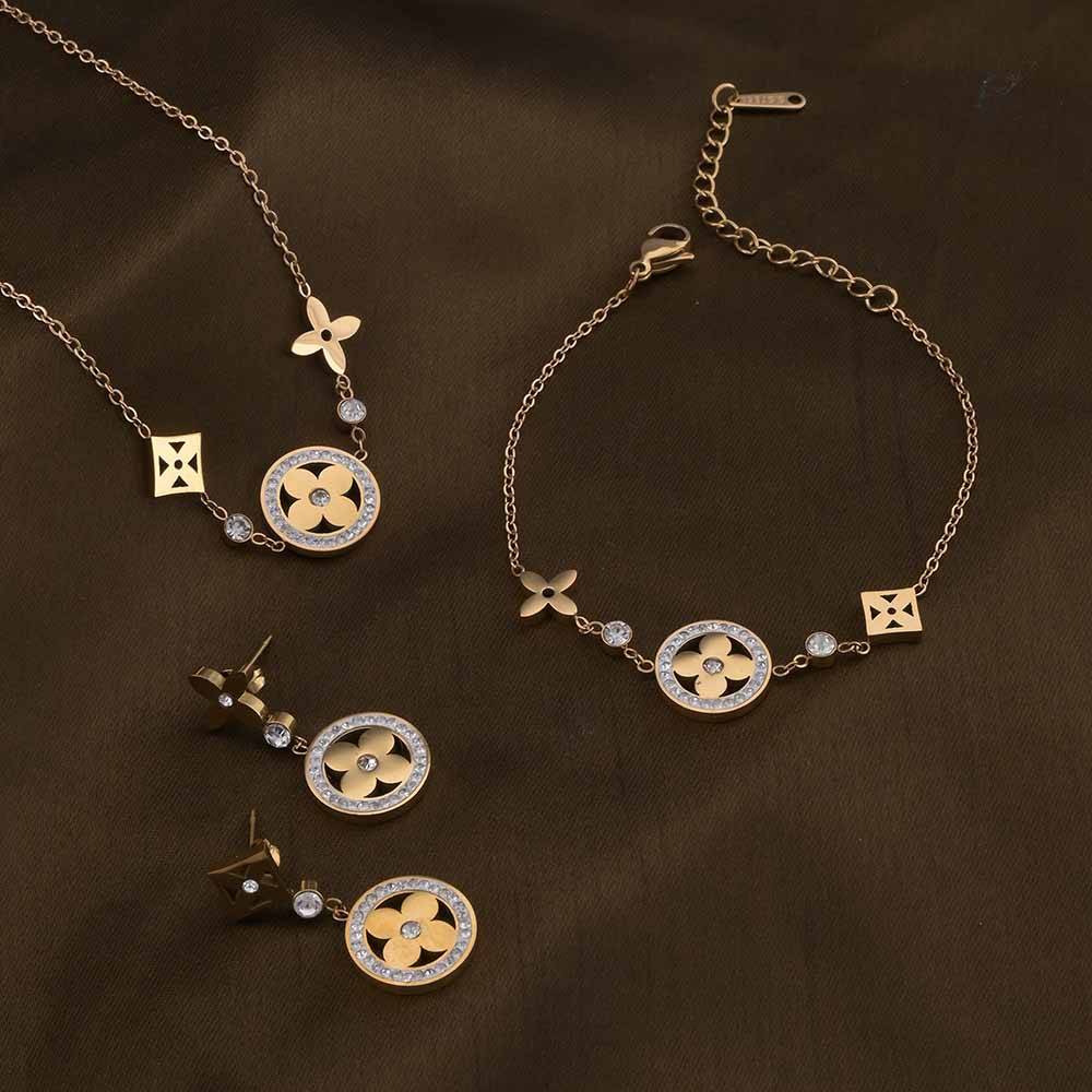 Zircon-Studded Floral Set : PMW01JS007