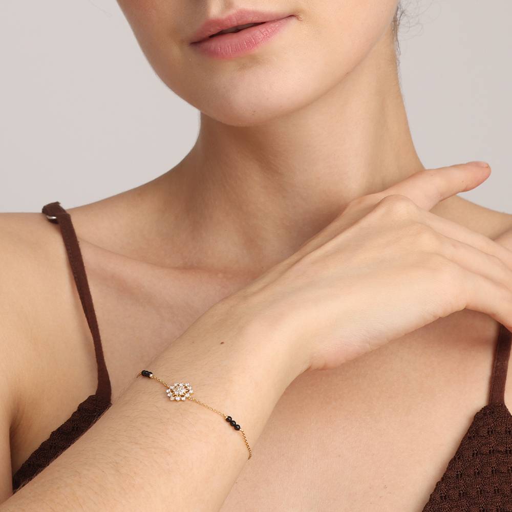Stylish Mangalsutra Bracelet In Gold : PMW01MB008