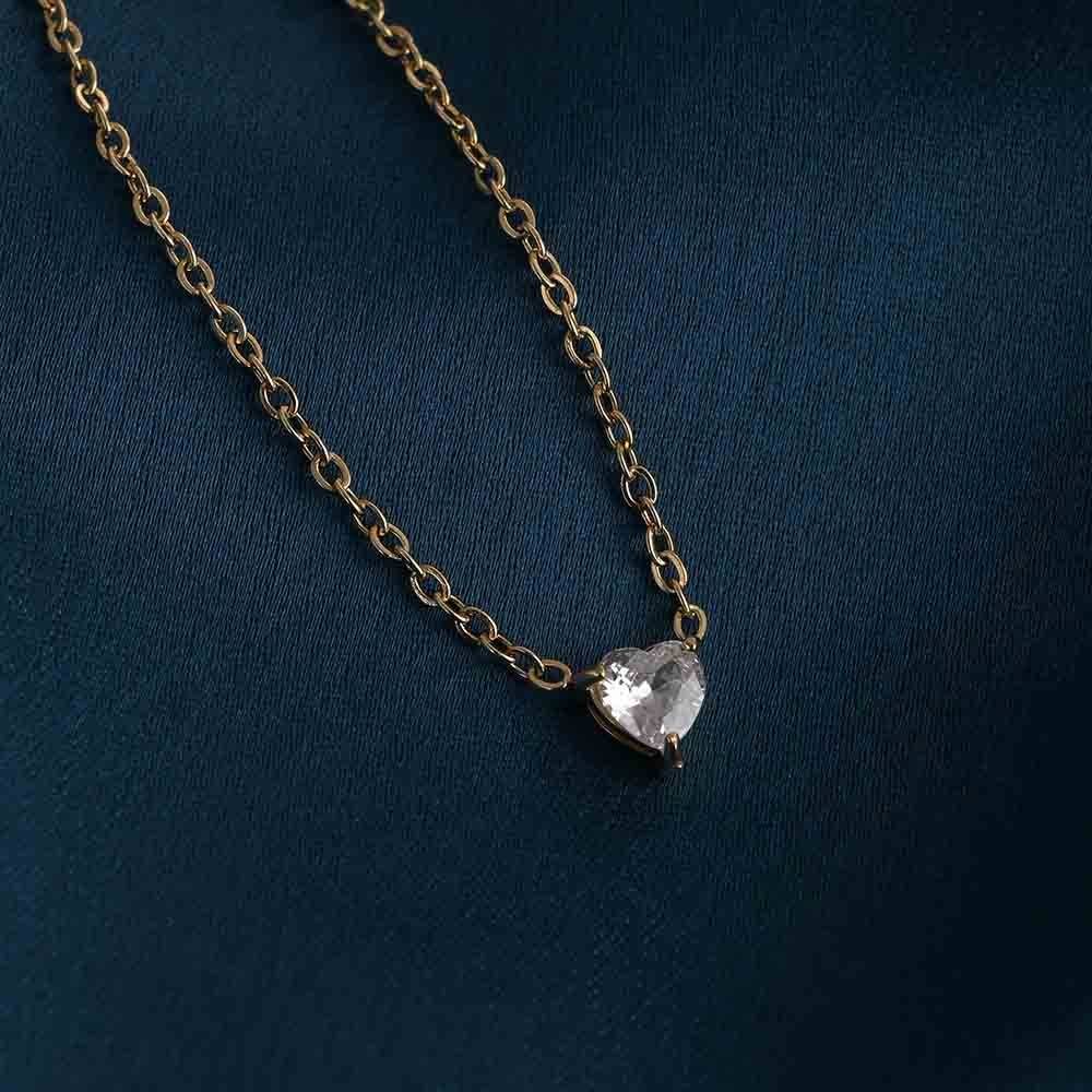Crystal Adoration Necklace : PMW01NC006